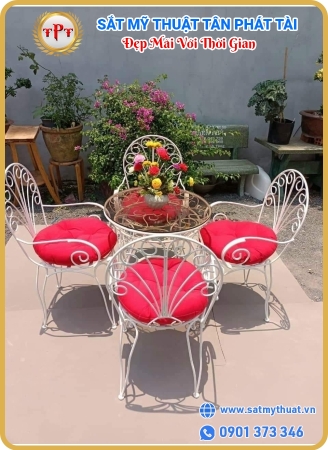 Bàn ghế sắt mỹ thuật 03