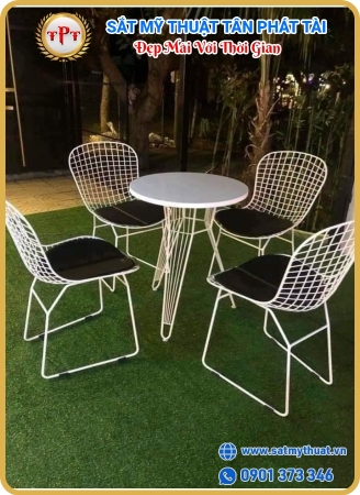 Bàn ghế sắt mỹ thuật 04