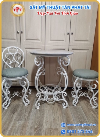 bàn ghế sắt mỷ thuật