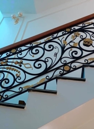 Cầu thang săt mỷ thuật