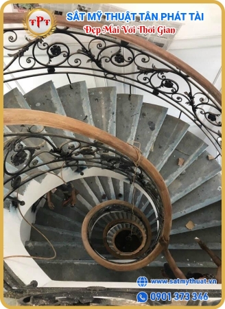 Cầu thang săt mỷ thuật