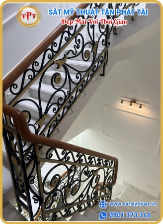 Cầu thang săt mỷ thuật