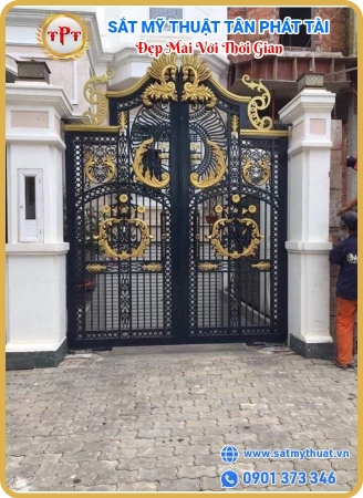 Cửa cổng sắt mỹ thuật 02