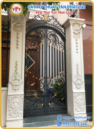 Cửa cổng sắt mỹ thuật 05