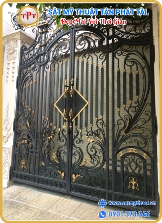 Cửa cổng sắt mỹ thuật 07