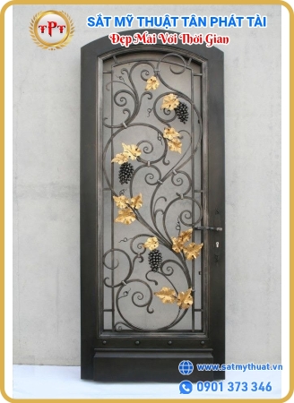 Cửa đi sắt mỹ thuật 01