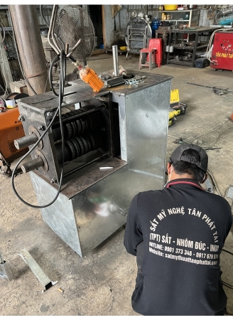 Máy uốn Máy uốn